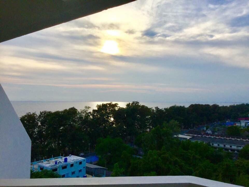 Rayong Condochain 325 Ban Phe Luaran gambar